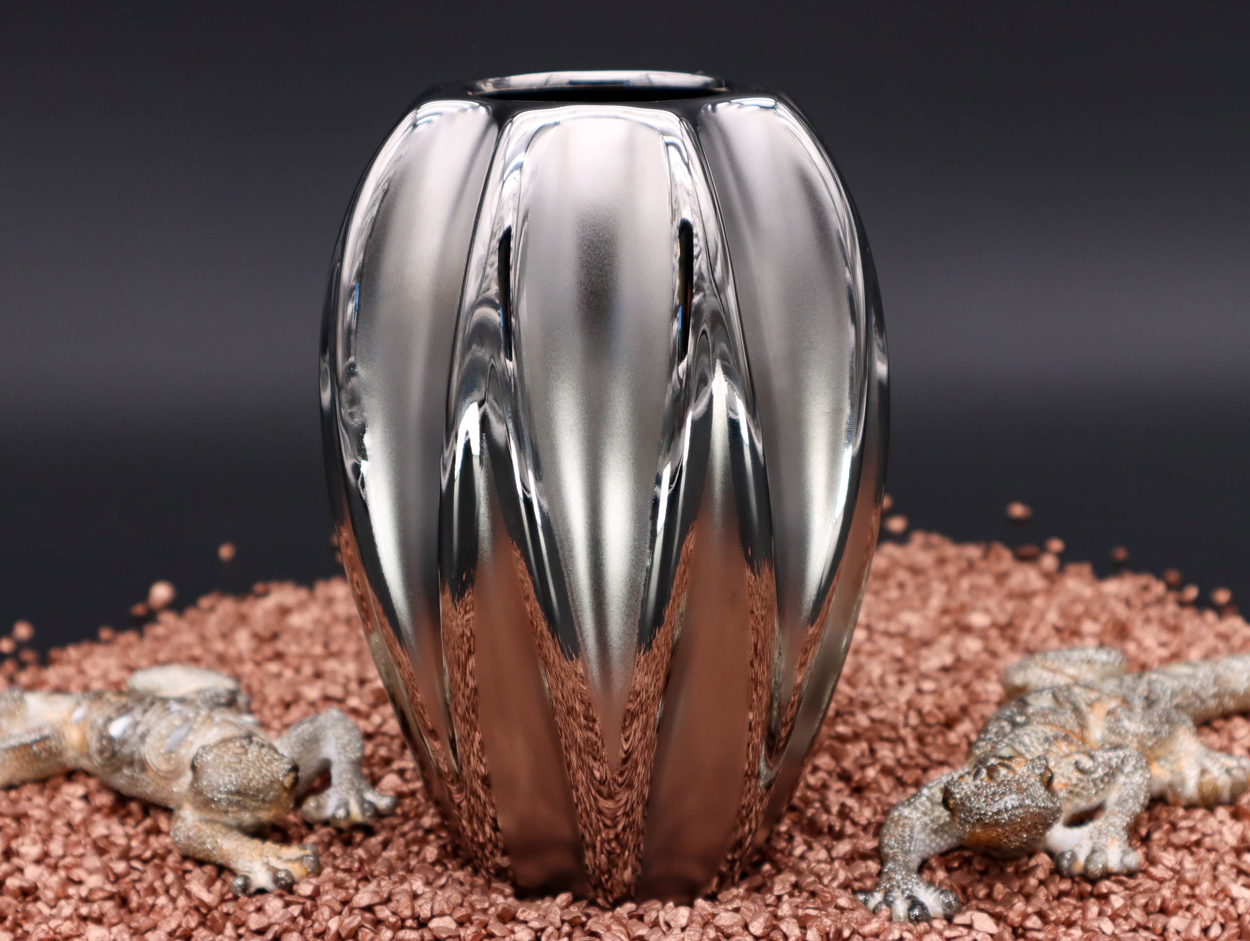 Luxuriöse Vase in Silber matt und glänzend 17 cm