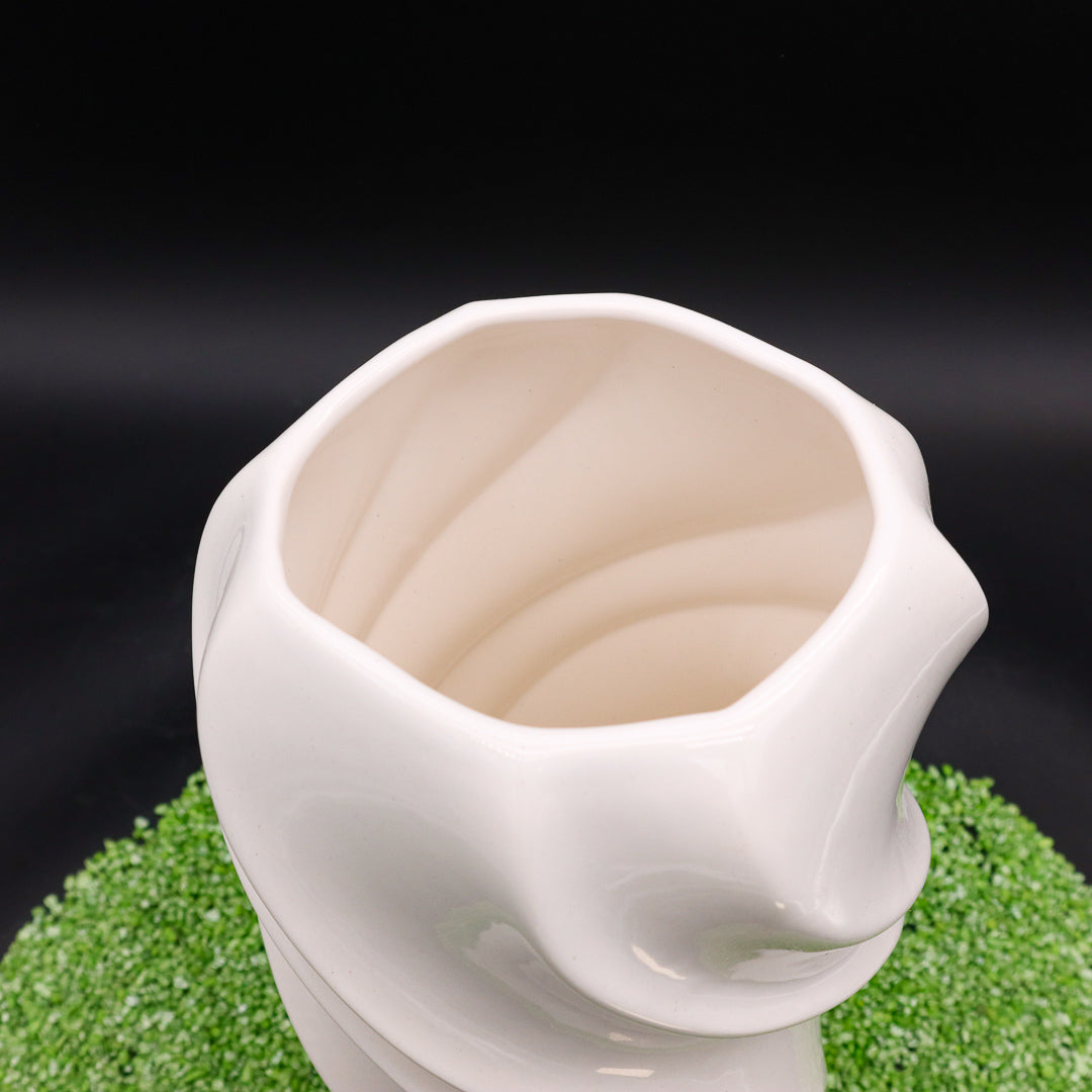 XXL schwungvolle Vasen aus Porzellan in zwei Größen