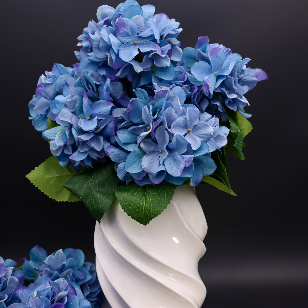 Hortensien-Busch mit 7 Blüten in Royalblau, 80 cm