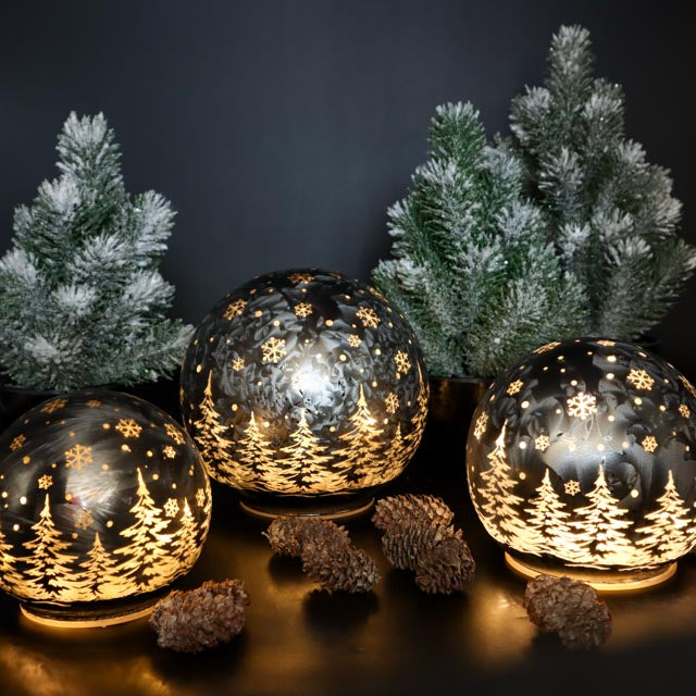 LED-Kugel geeister Winterwald in Anthrazit 10 cm, 12cm oder 15 cm