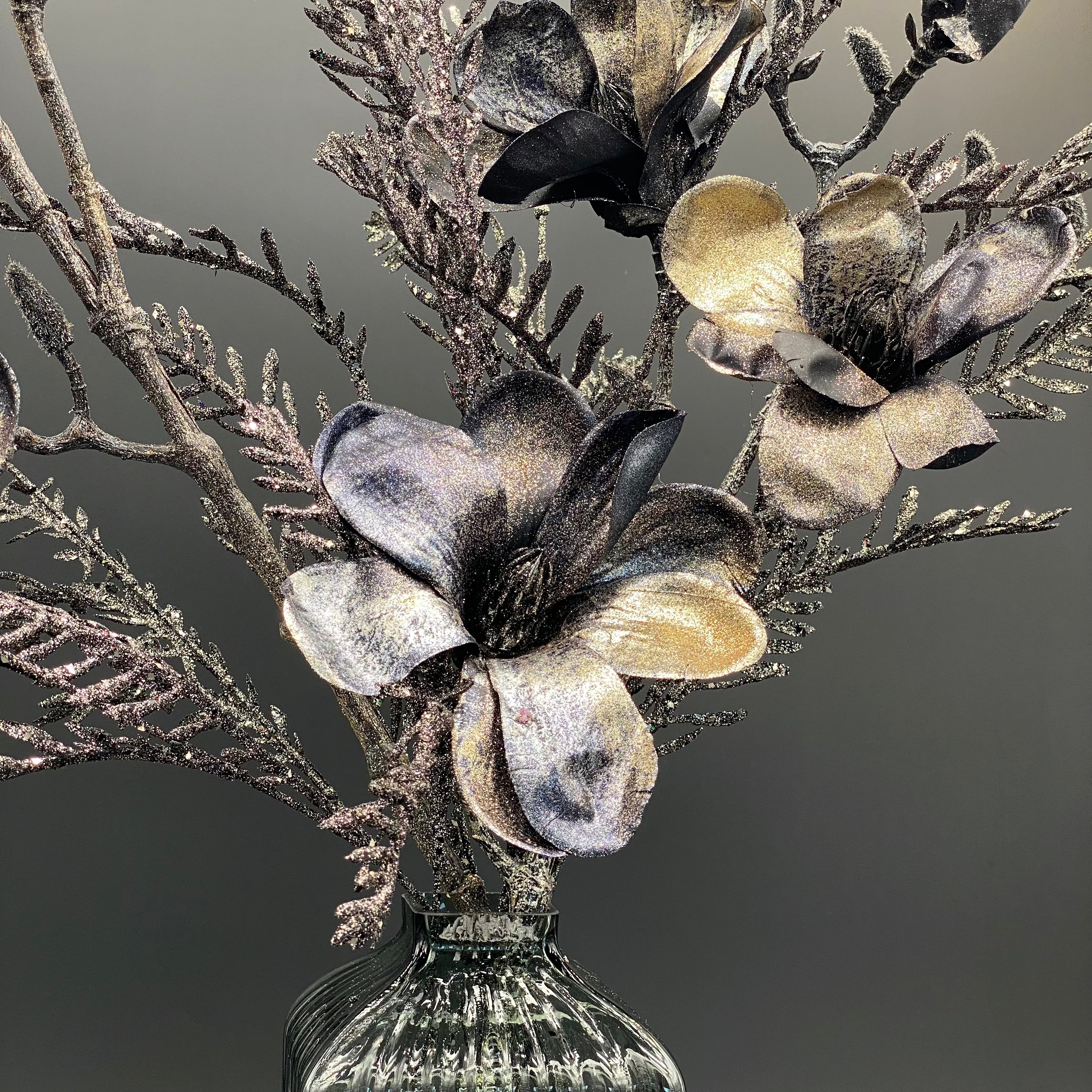 Luxury Style Magnolie in Schwarz-Gold mit 4 Blüten, 85 cm