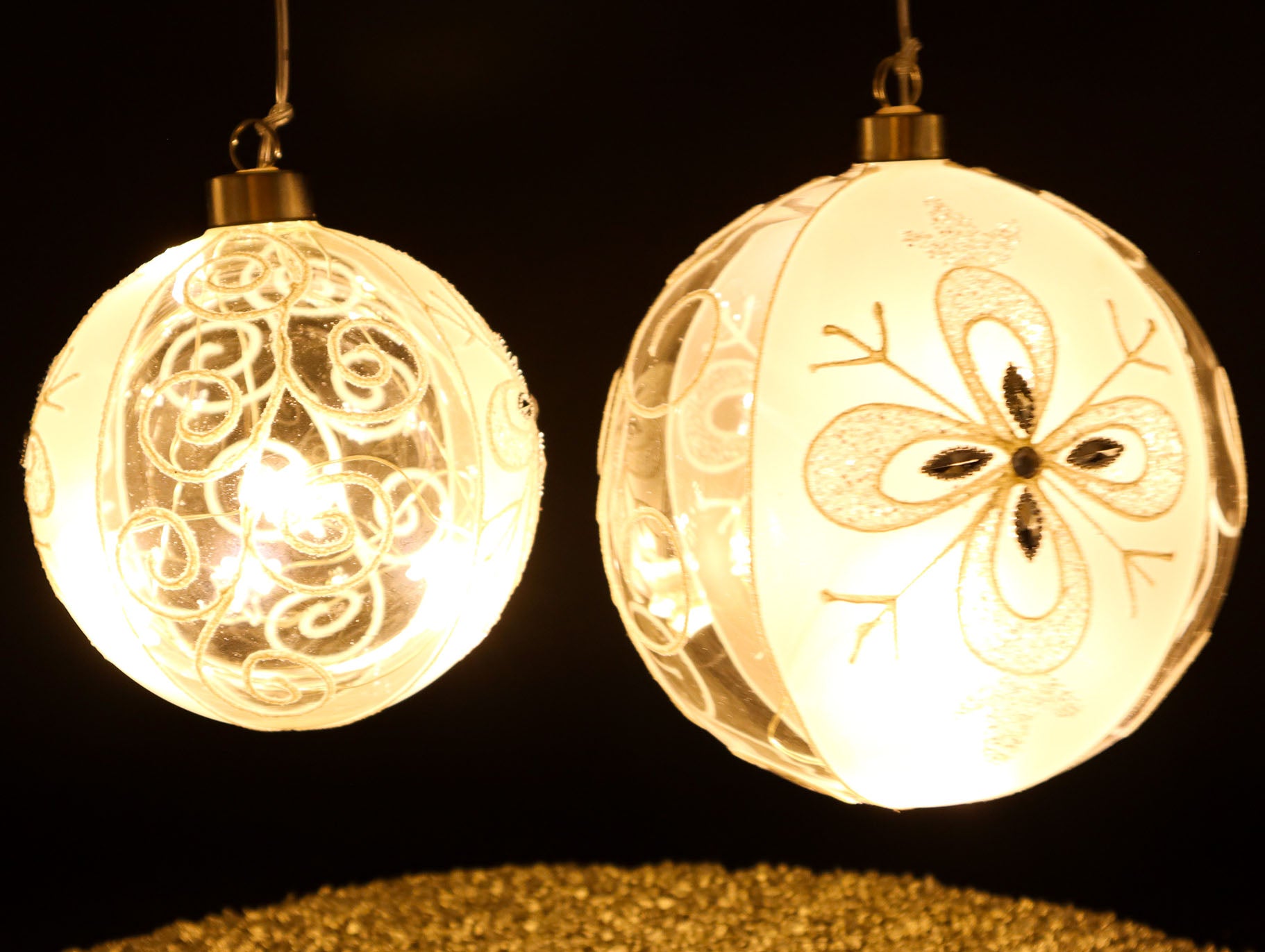 LED Kugel in Klarglas mit Eisblume und Ornamenten in 10 cm, 12 cm oder 15 cm