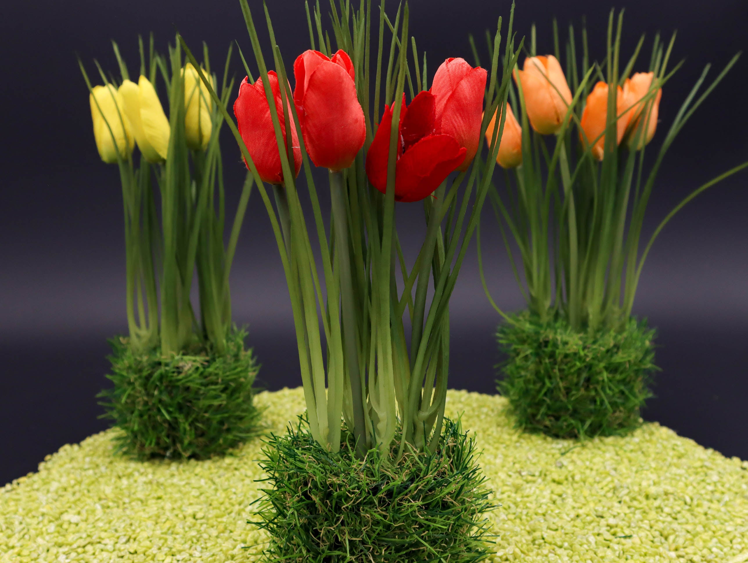3er Set Tulpen im Gras in Rot, Orange und Gelb