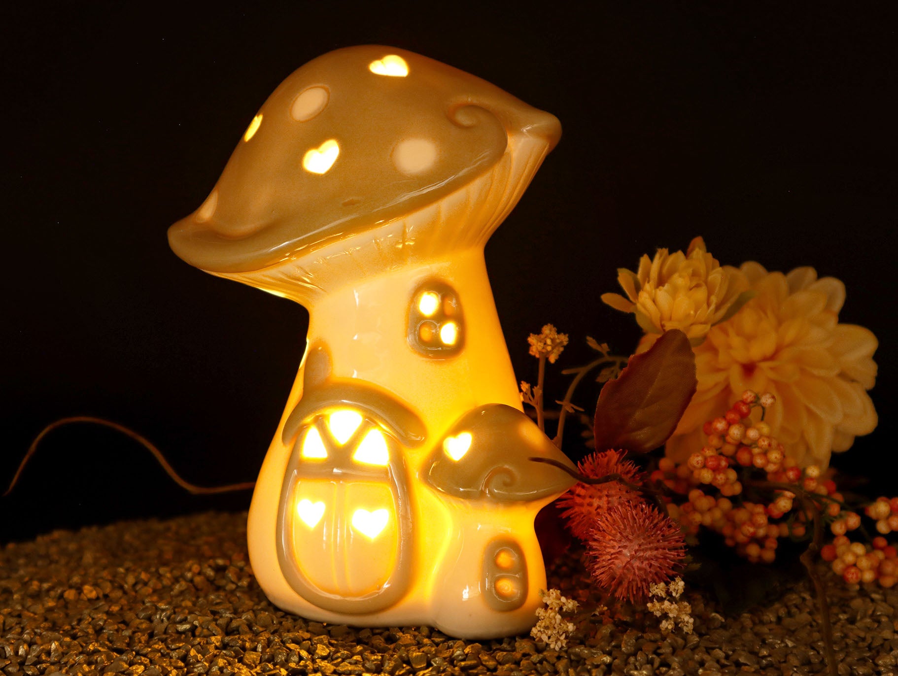 LED Pilzhaus Herzchen aus Porzellan 17 cm Creme oder Hellgrau