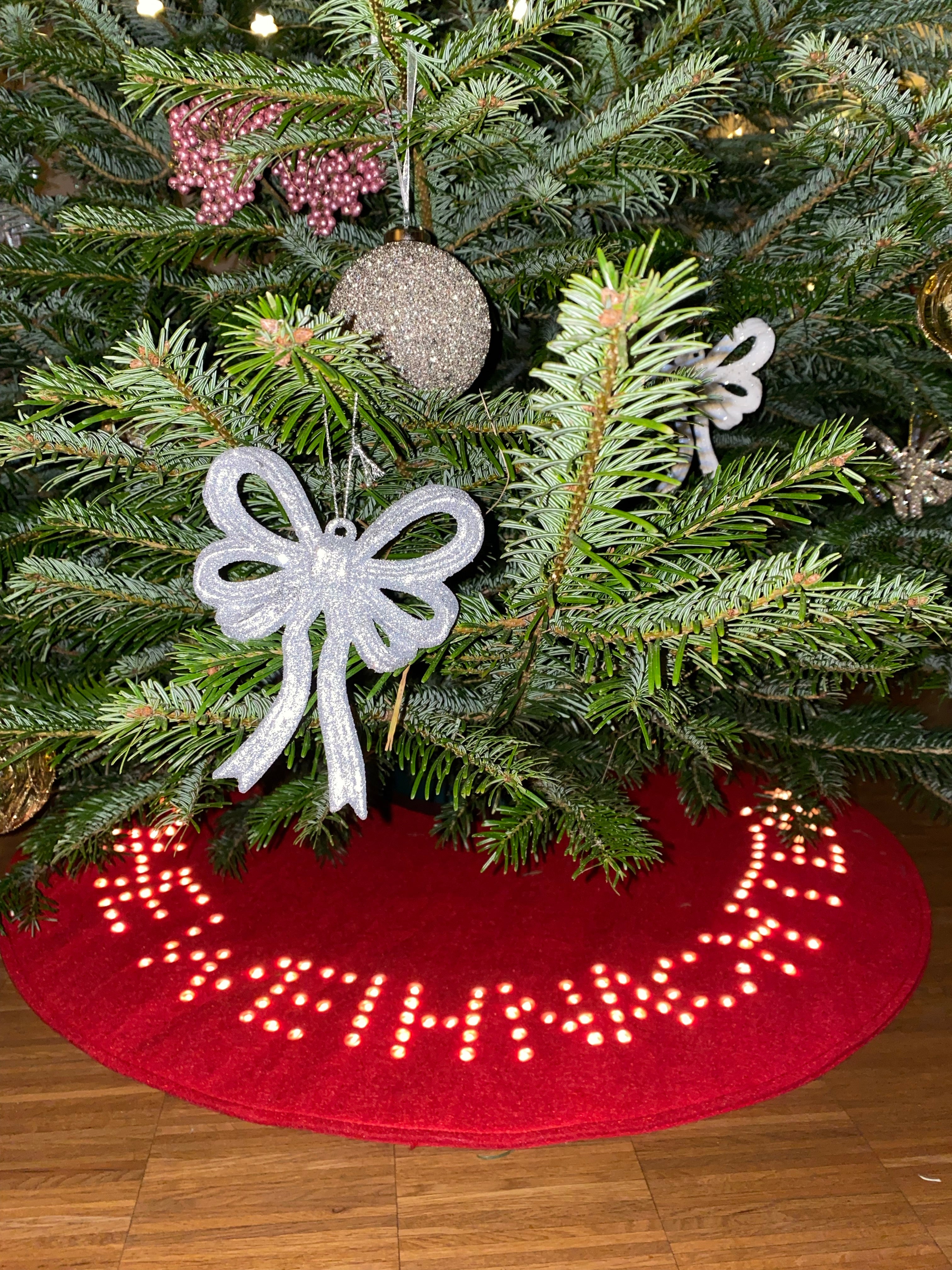 Beleuchtete Baumdecke „Frohe Weihnachten“